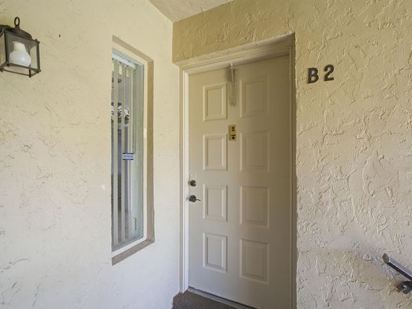 518 Shady Pine Way, Unit B2, Greenacres, FL 33415