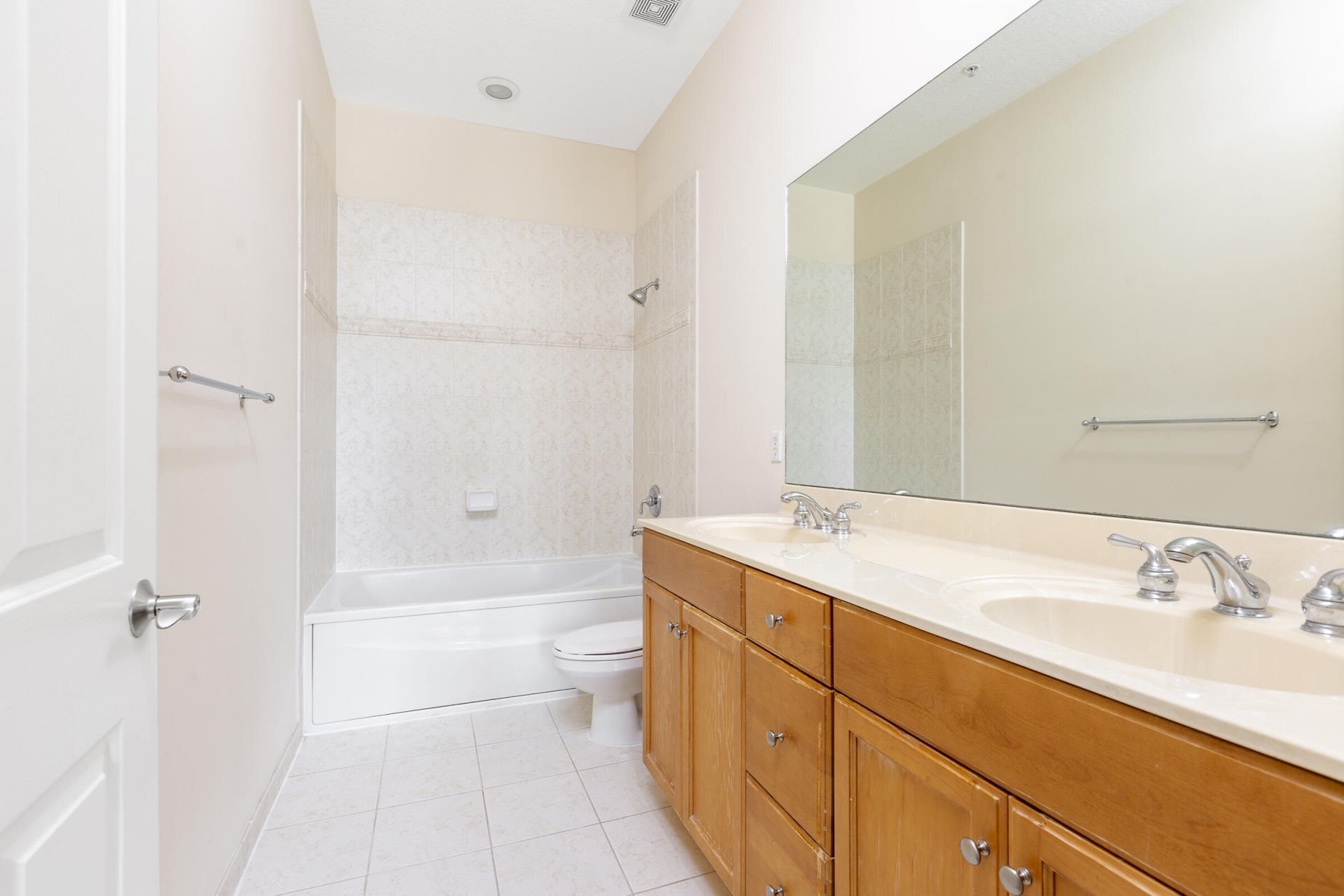 6807 Lakeside Circle N, Unit 102-1, Davie, FL 33314 Photo