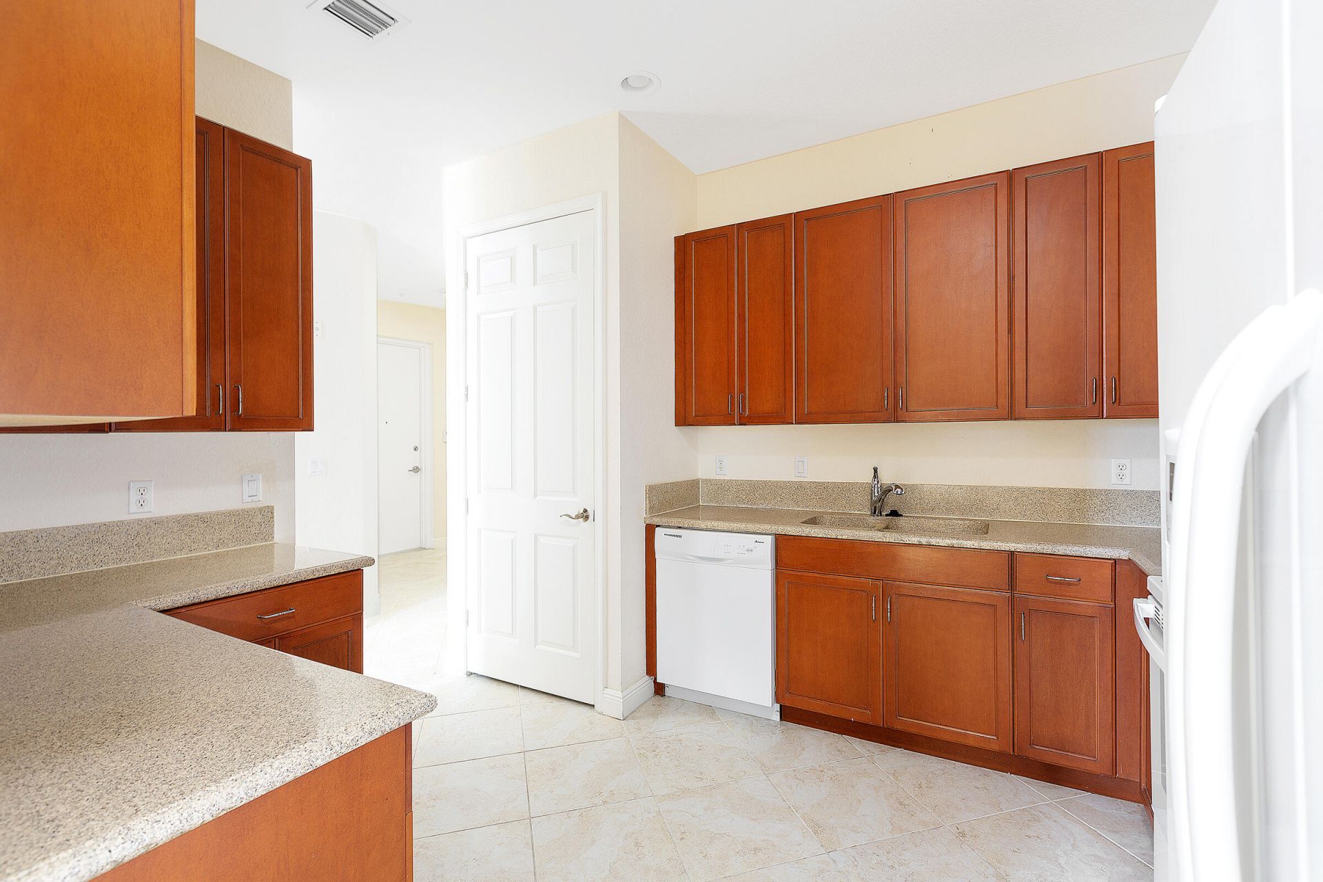 6807 Lakeside Circle N, Unit 102-1, Davie, FL 33314 Photo