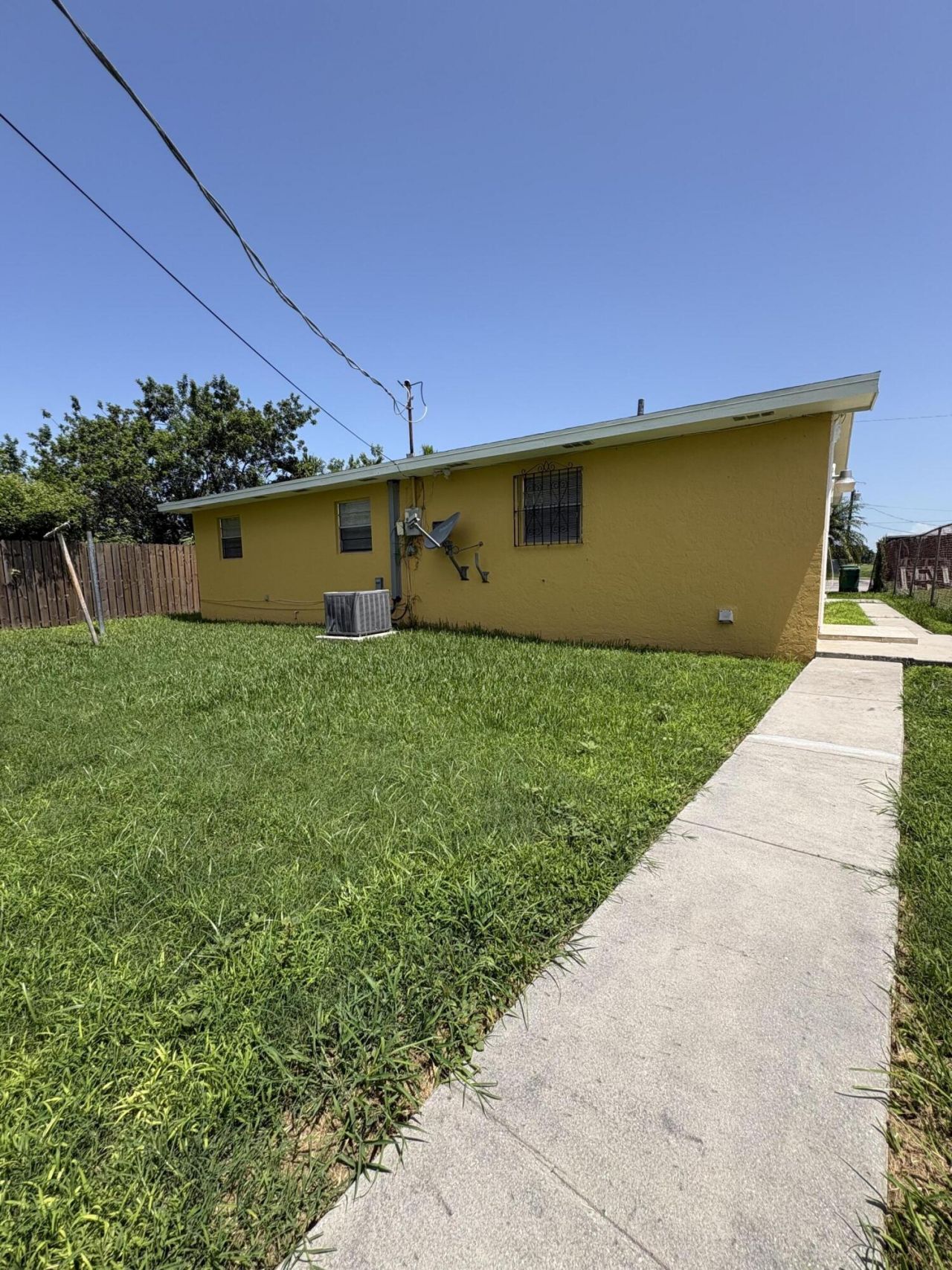 442 N Cocoanut Road, Pahokee, FL 33476 Photo