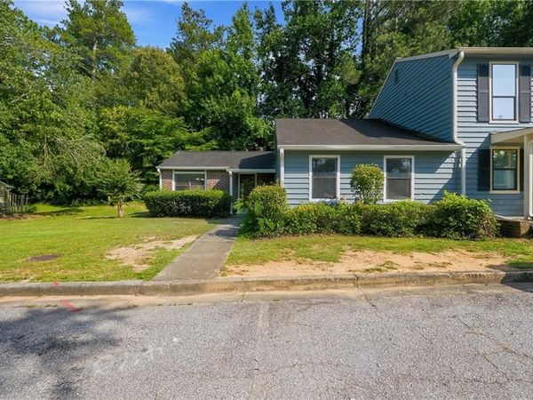 79 Sandalwood Circle , Lawrenceville, GA 30046