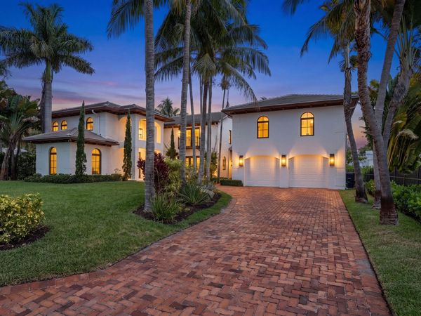 257 E Lakewood Road, West Palm Beach, FL 33405
