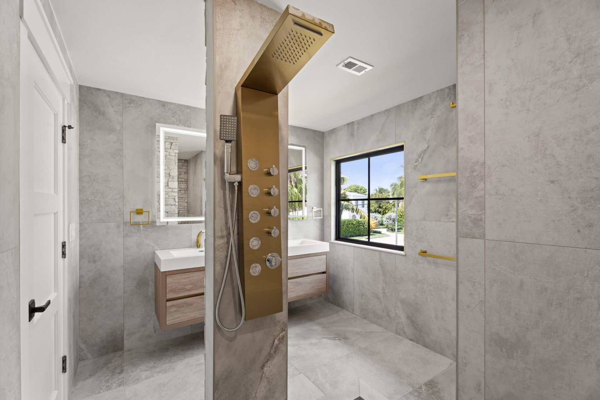 257 E Lakewood Road, West Palm Beach, FL 33405 Photo