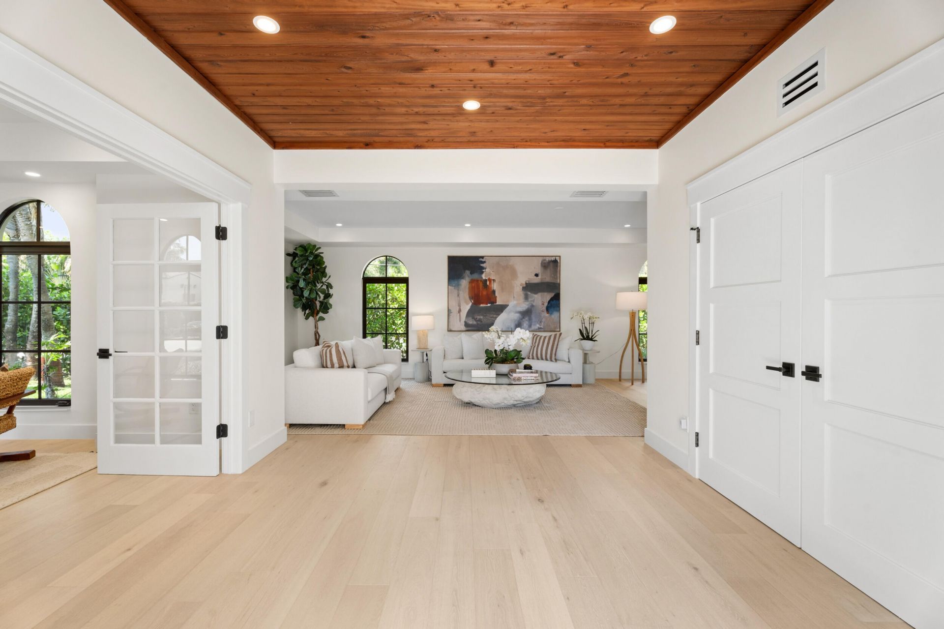 257 E Lakewood Road, West Palm Beach, FL 33405 Photo