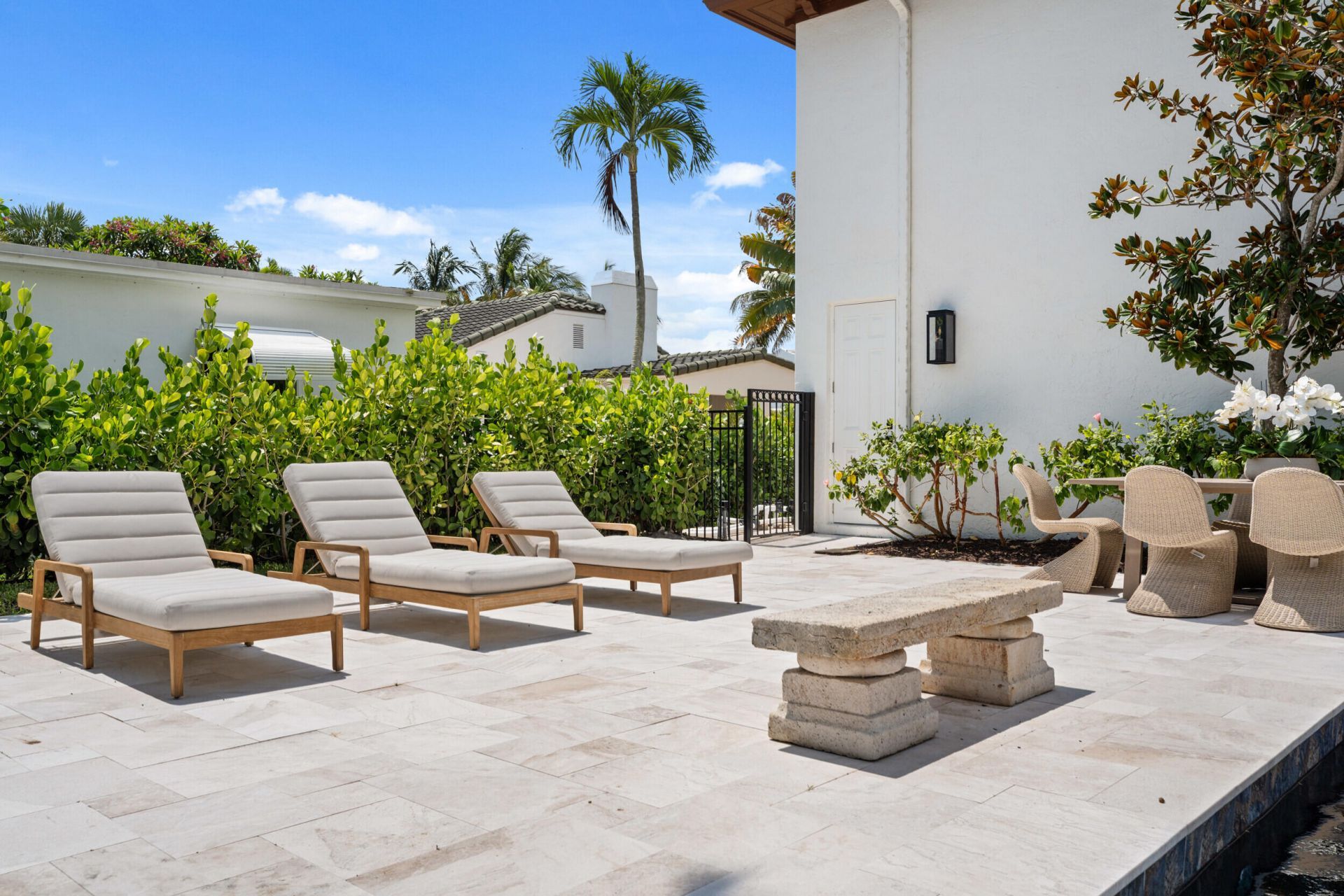 257 E Lakewood Road, West Palm Beach, FL 33405 Photo