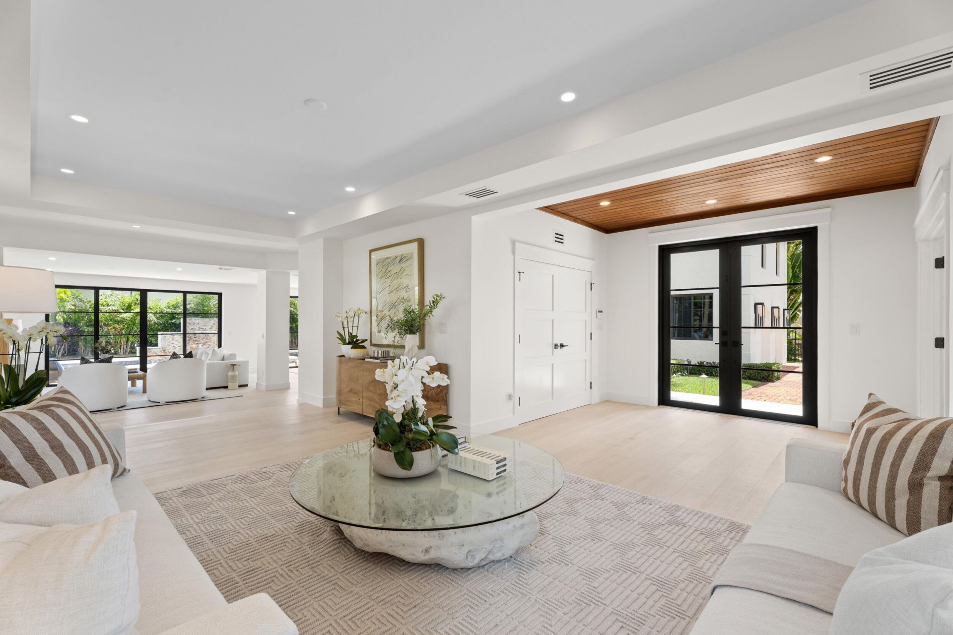 257 E Lakewood Road, West Palm Beach, FL 33405 Photo