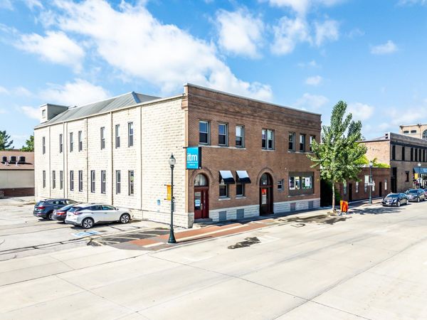 115-119 E 4th Street, Cedar Falls, IA 50613