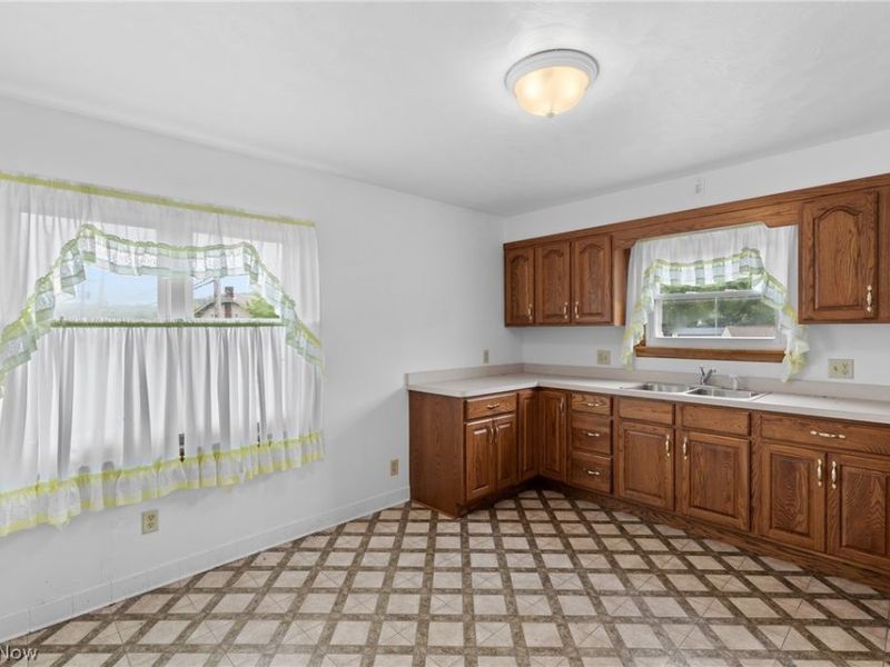 97 W 41st Street, Shadyside, OH 43947 Photo 26