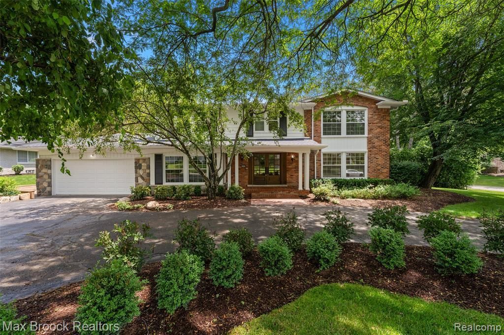 4525 Valleyview Drive, West Bloomfield Township, MI 48323 Main Photo