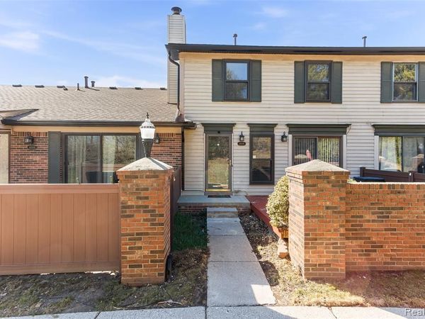 41009 Southwind Drive , CANTON, MI 48188
