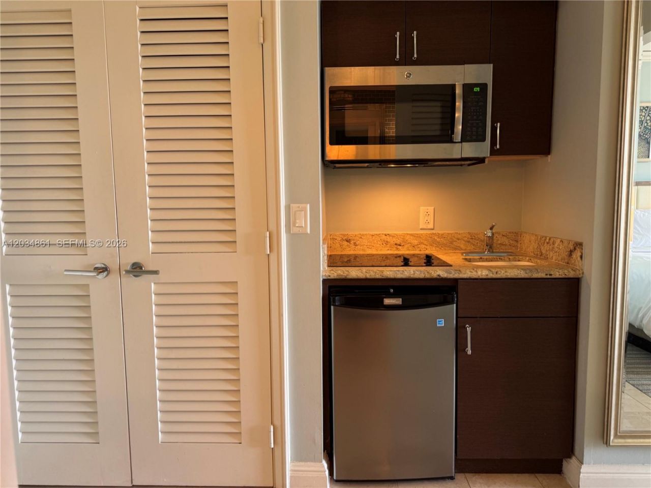 455 Grand Bay Dr , Unit 718, Key Biscayne, FL 33149 Photo