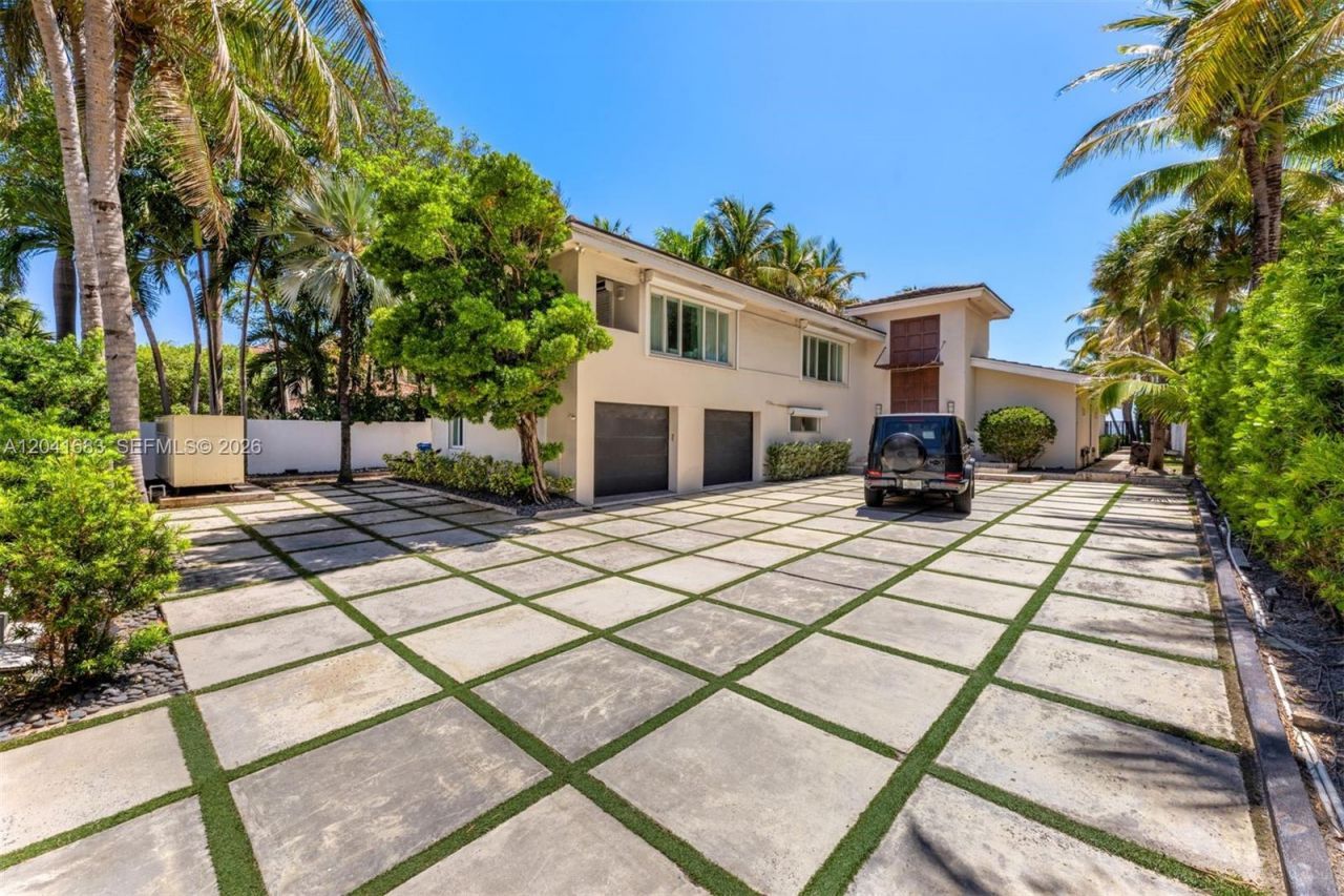 105 Ocean Blvd , Golden Beach, FL 33160 Photo