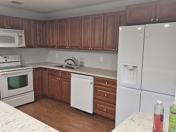 8555 NW 10th St , Unit B106, Plantation, FL 33322