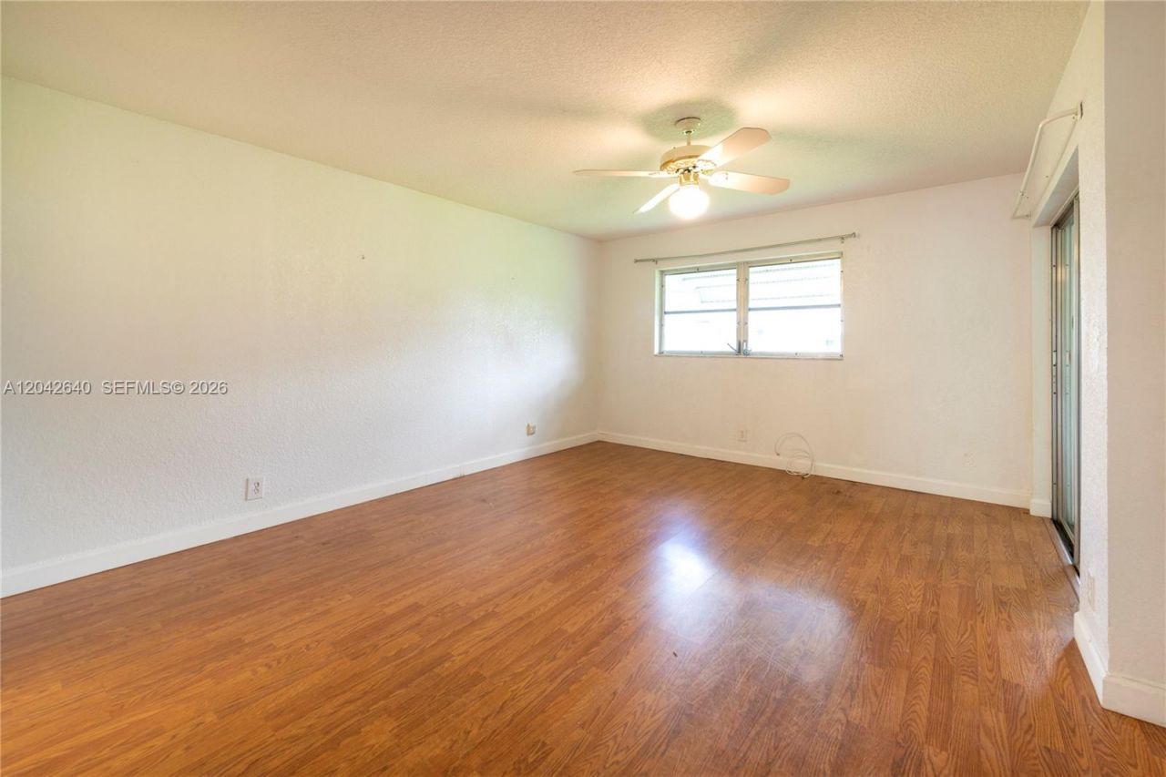 8555 NW 10th St, Unit B106, Plantation, FL 33322 Photo