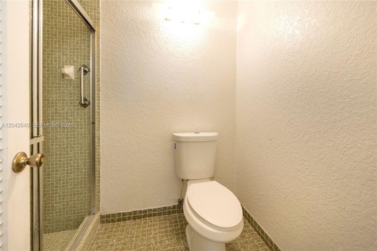 8555 NW 10th St, Unit B106, Plantation, FL 33322 Photo
