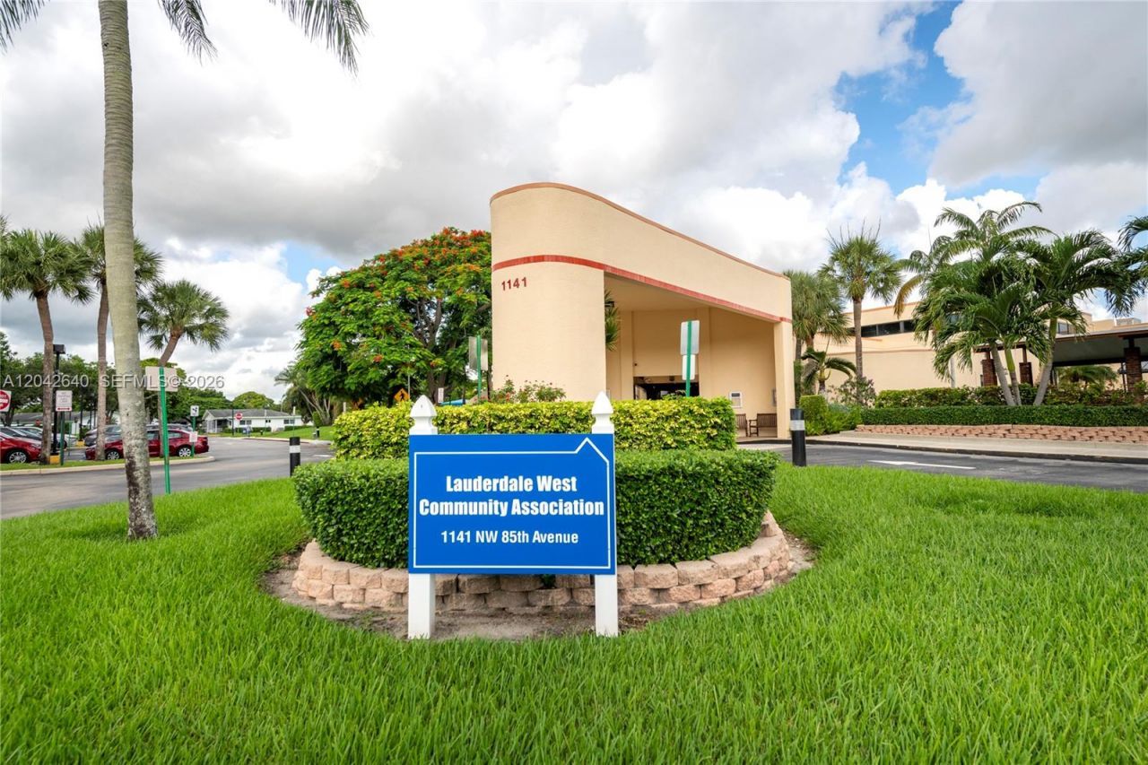 8555 NW 10th St, Unit B106, Plantation, FL 33322 Photo
