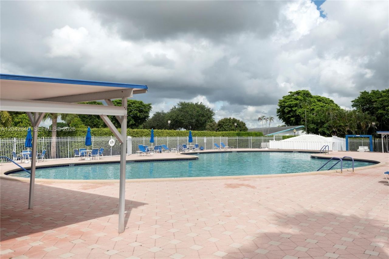 8555 NW 10th St, Unit B106, Plantation, FL 33322 Photo