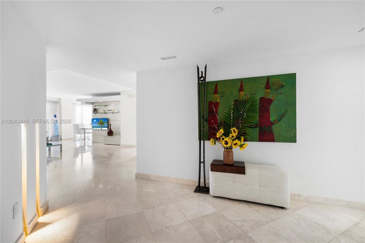 4779 Collins Ave , Unit 2601/02, Miami Beach, FL 33140 Photo