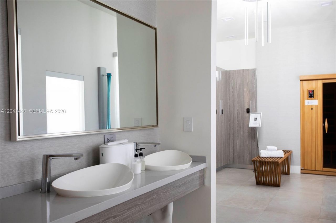 4779 Collins Ave , Unit 2601/02, Miami Beach, FL 33140 Photo
