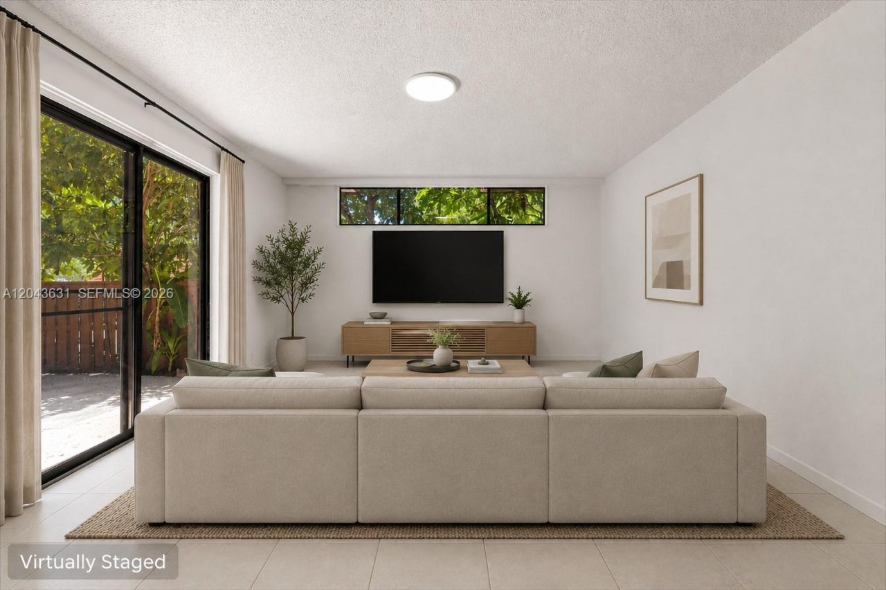 8111 Severn Dr, Unit D, Boca Raton, FL 33433 Photo