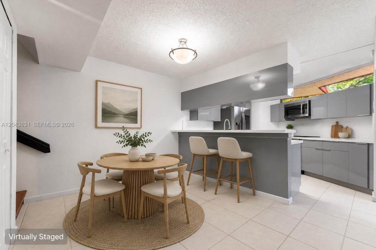 8111 Severn Dr, Unit D, Boca Raton, FL 33433 Photo