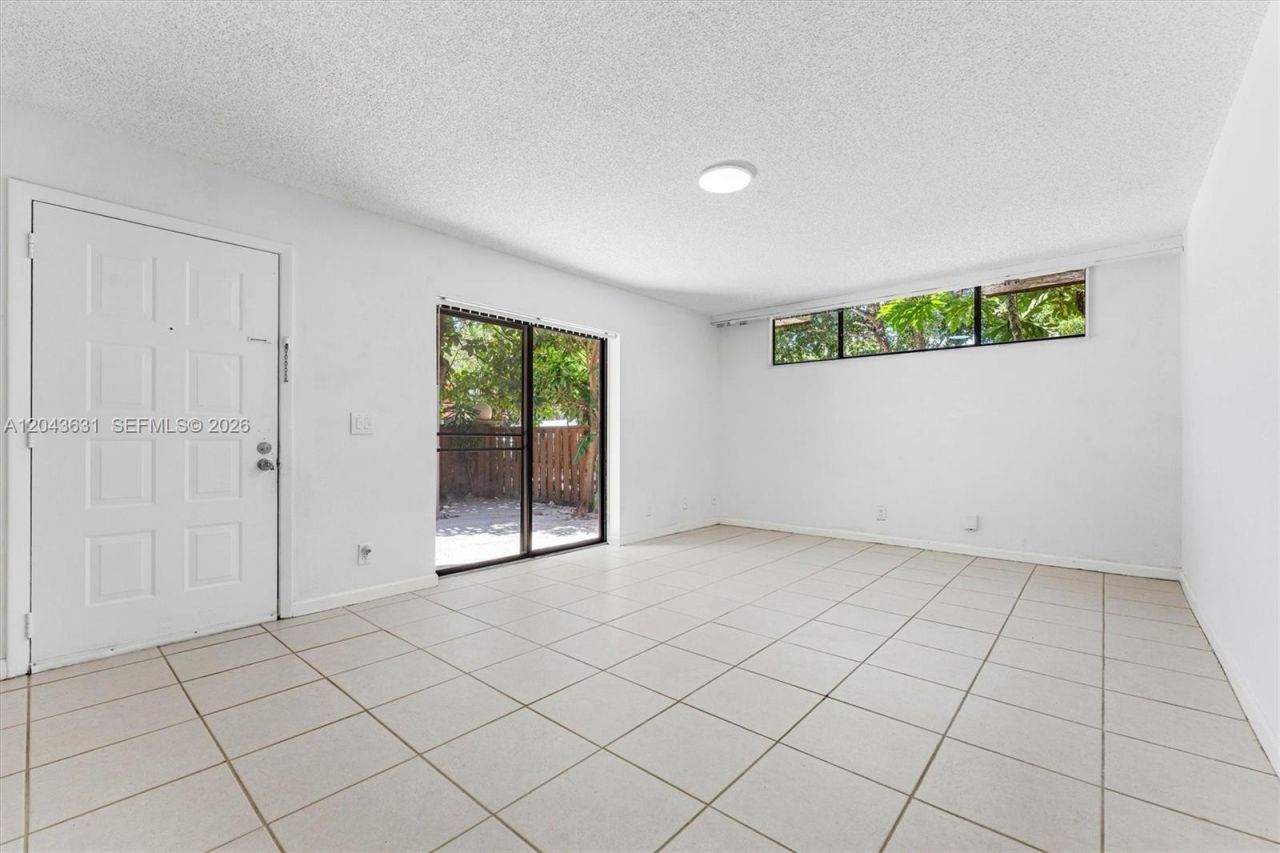 8111 Severn Dr , Unit D, Boca Raton, FL 33433 Photo
