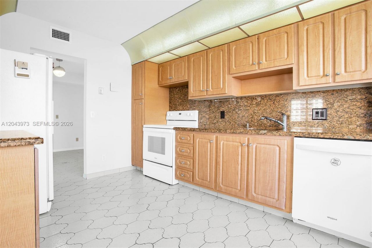 2851 NE 183rd St, Unit 1416E, Aventura, FL 33160 Photo
