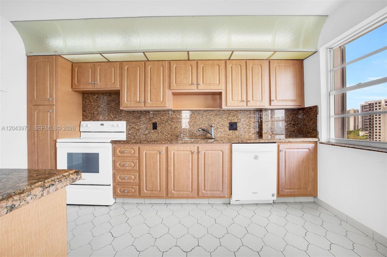 2851 NE 183rd St, Unit 1416E, Aventura, FL 33160 Photo