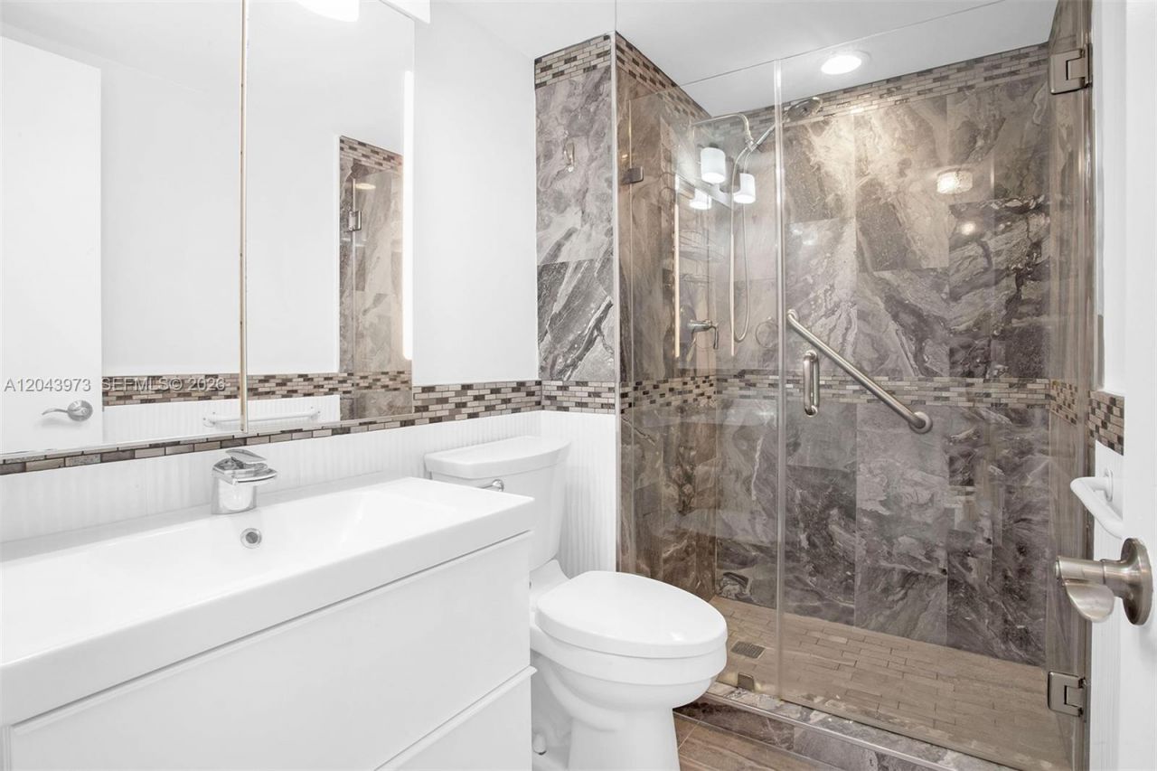 2851 NE 183rd St, Unit 1416E, Aventura, FL 33160 Photo