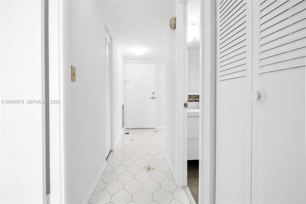 2851 NE 183rd St, Unit 1416E, Aventura, FL 33160 Photo