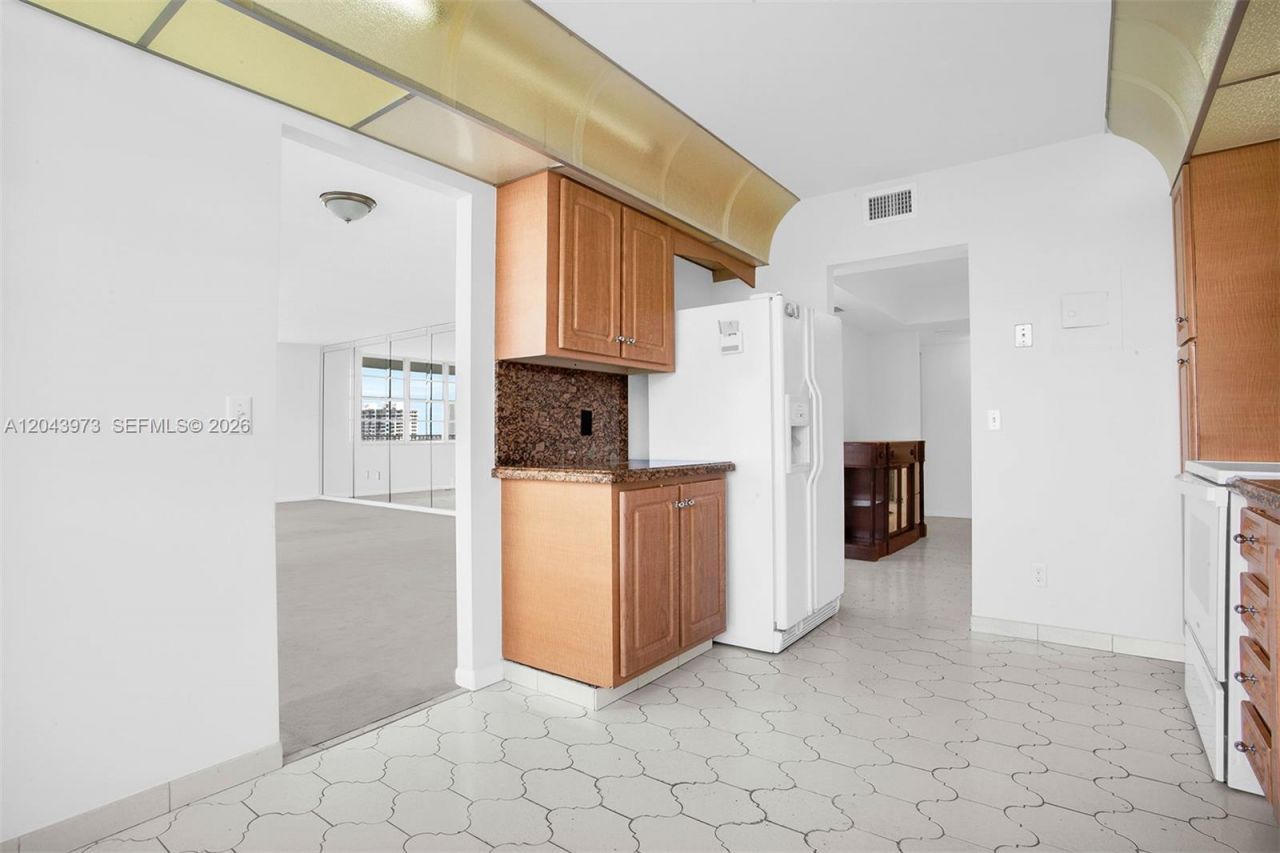 2851 NE 183rd St, Unit 1416E, Aventura, FL 33160 Photo