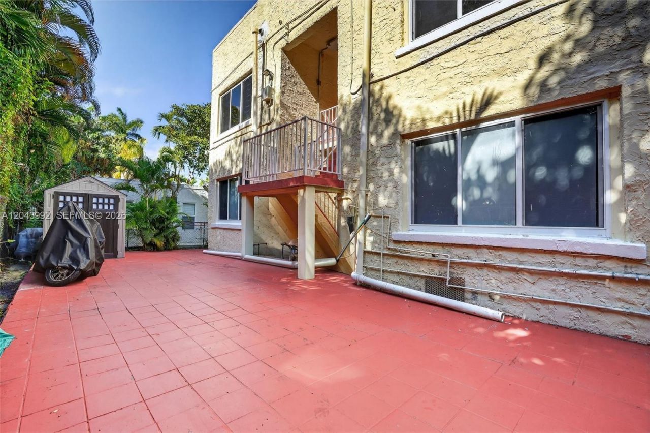 1630 SW 10th St , Unit 5, Miami, FL 33135 Photo