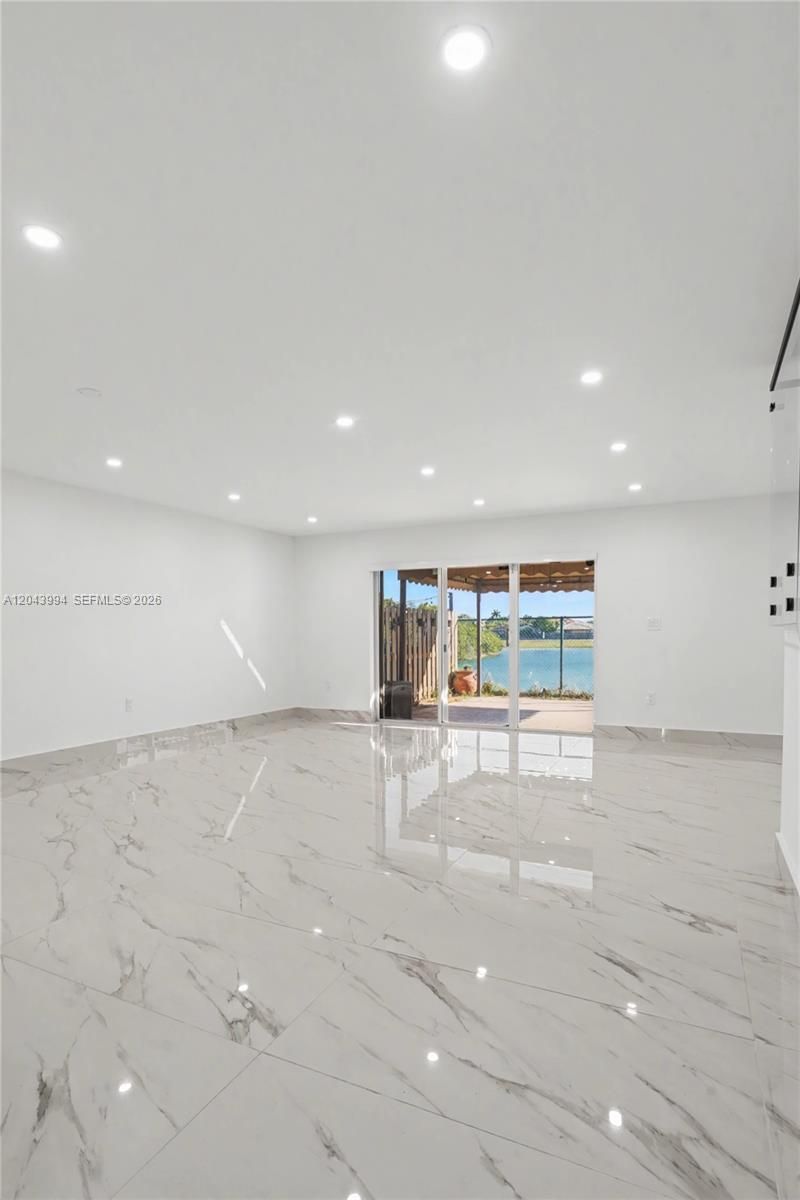 16240 SW 75th St , Miami, FL 33193 Photo