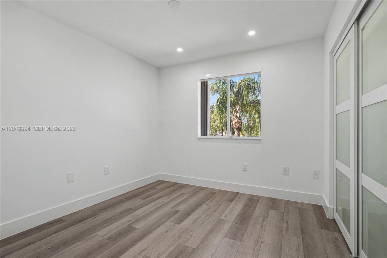 16240 SW 75th St , Miami, FL 33193 Photo