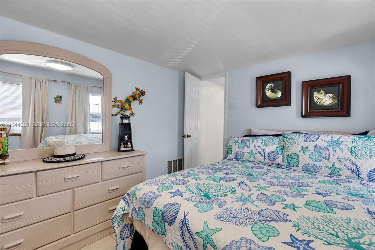 224 W 1st Ct , Key Largo, FL 33037 Photo