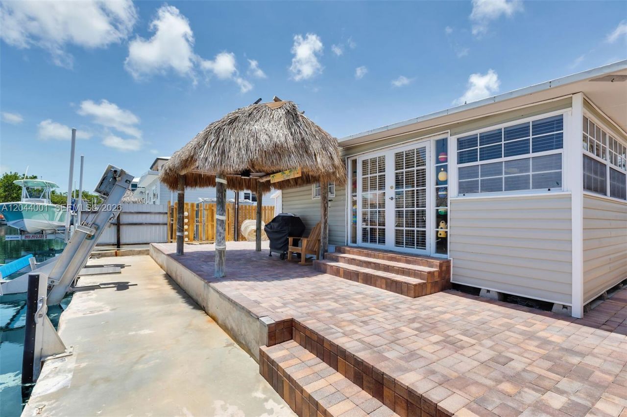 224 W 1st Ct , Key Largo, FL 33037 Photo
