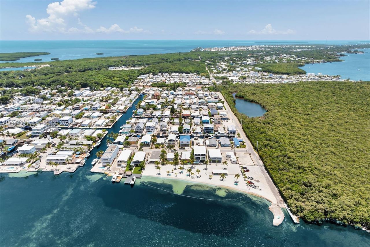 224 W 1st Ct , Key Largo, FL 33037 Photo