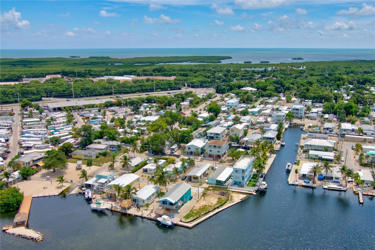 224 W 1st Ct , Key Largo, FL 33037 Photo