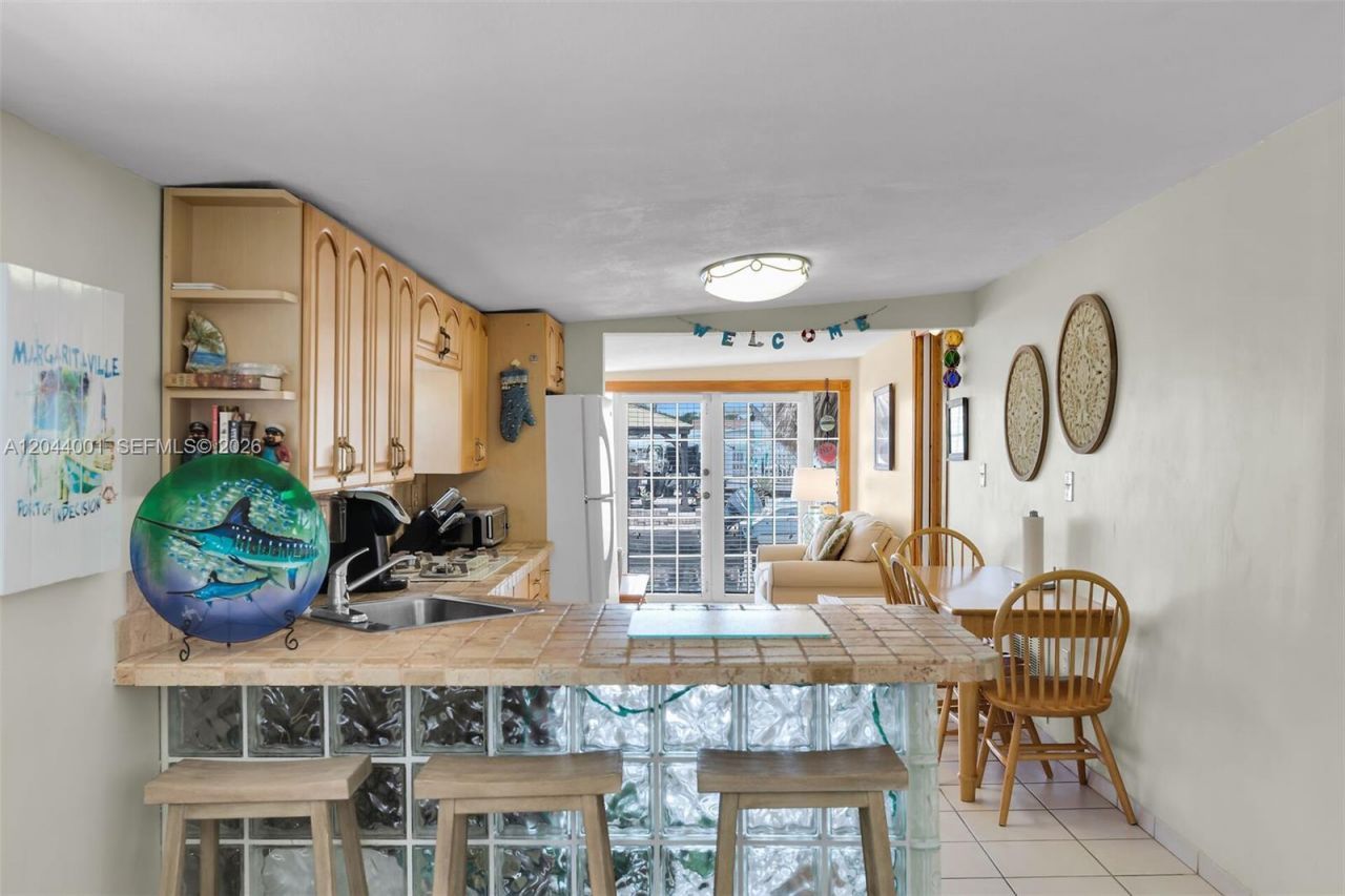 224 W 1st Ct , Key Largo, FL 33037 Photo