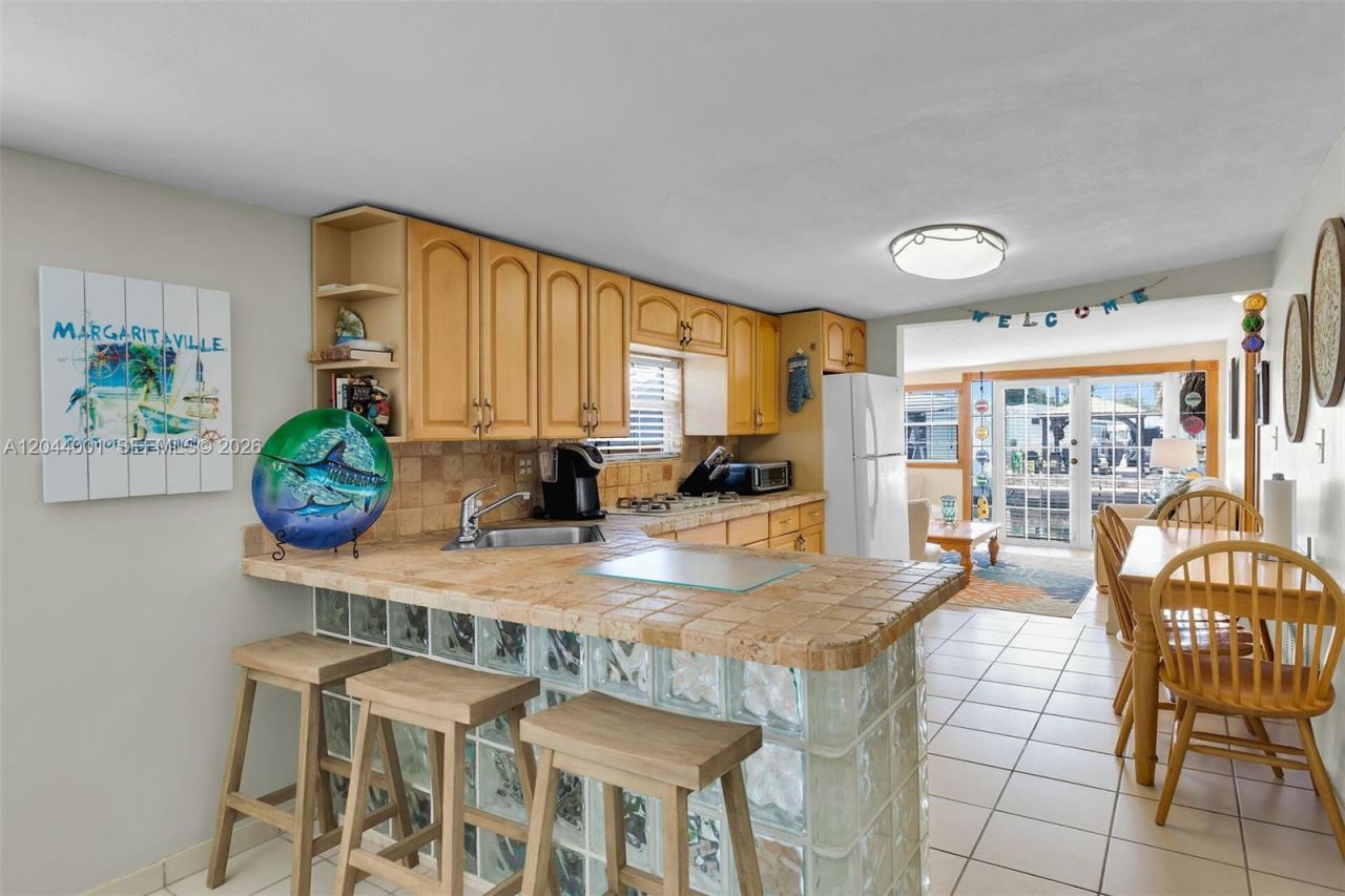 224 W 1st Ct , Key Largo, FL 33037 Photo