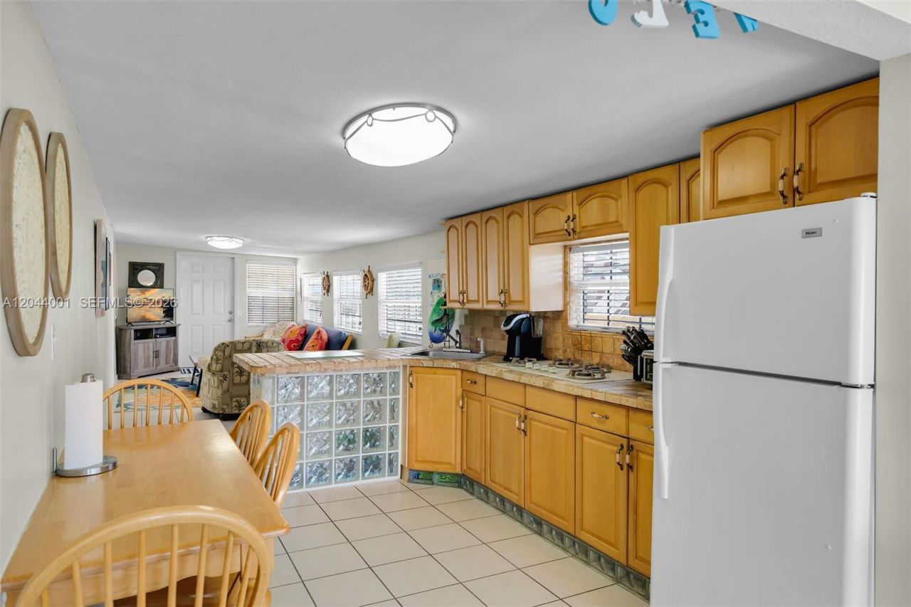 224 W 1st Ct , Key Largo, FL 33037 Photo