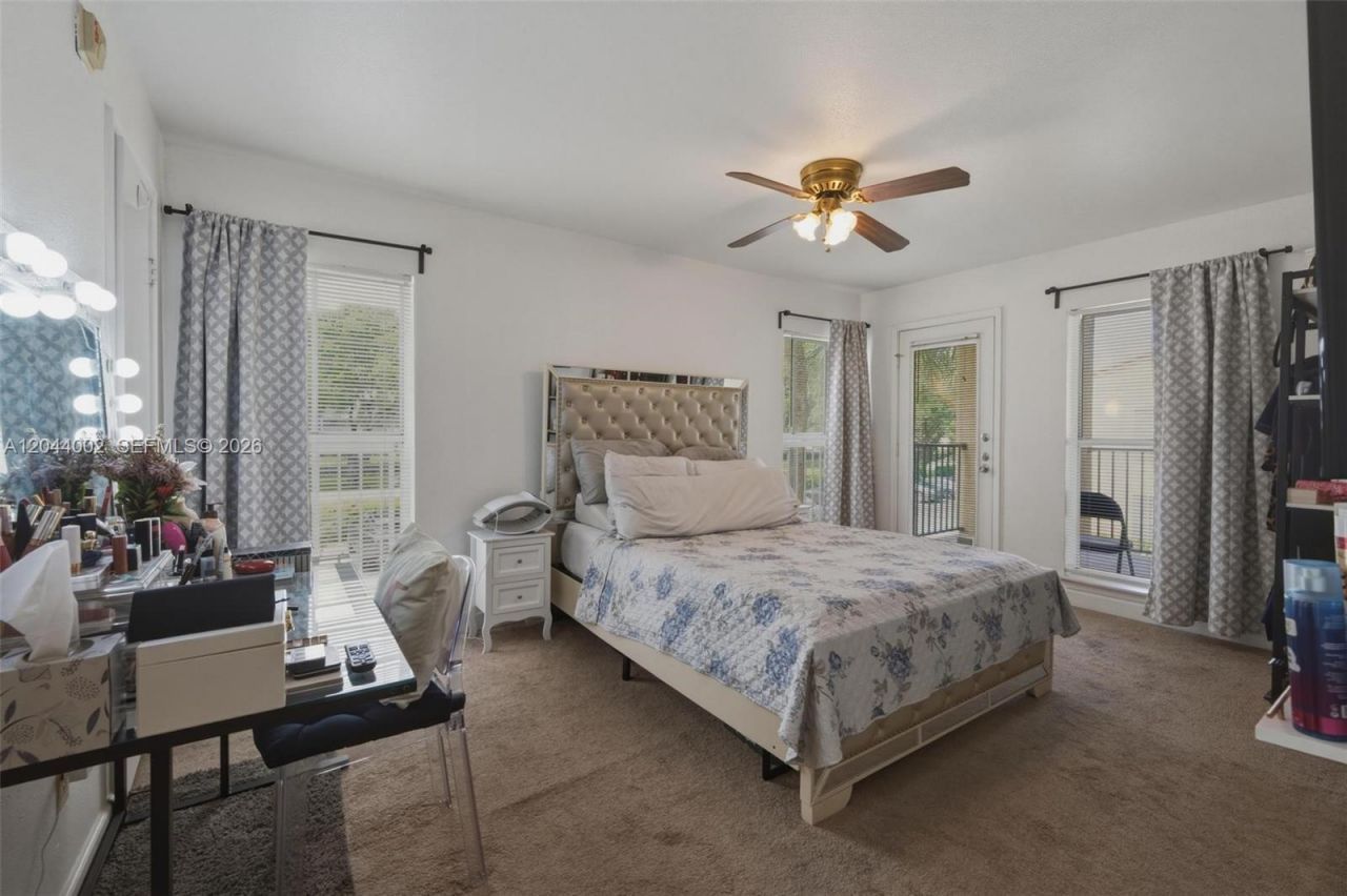 977 Riverside Dr, Unit 220, Coral Springs, FL 33071 Photo