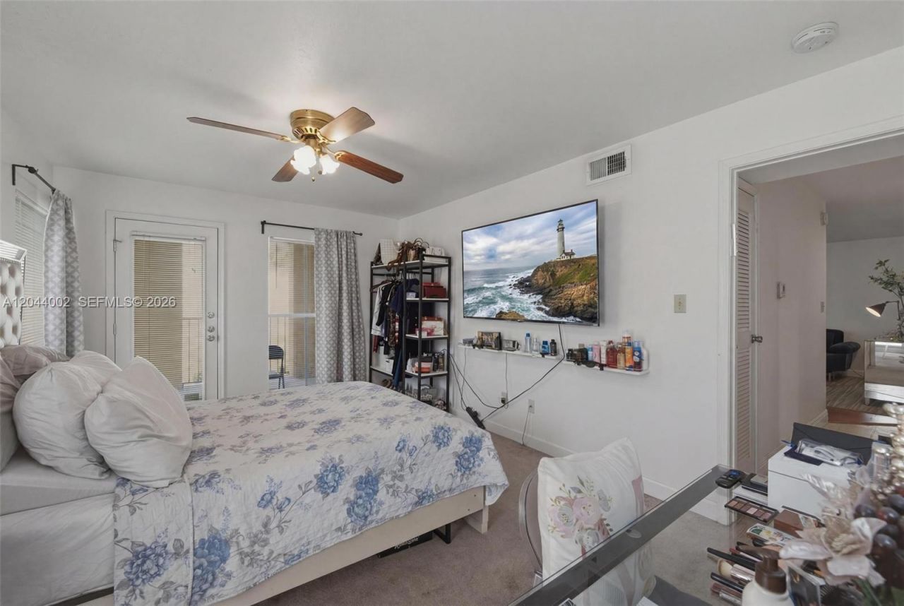 977 Riverside Dr, Unit 220, Coral Springs, FL 33071 Photo