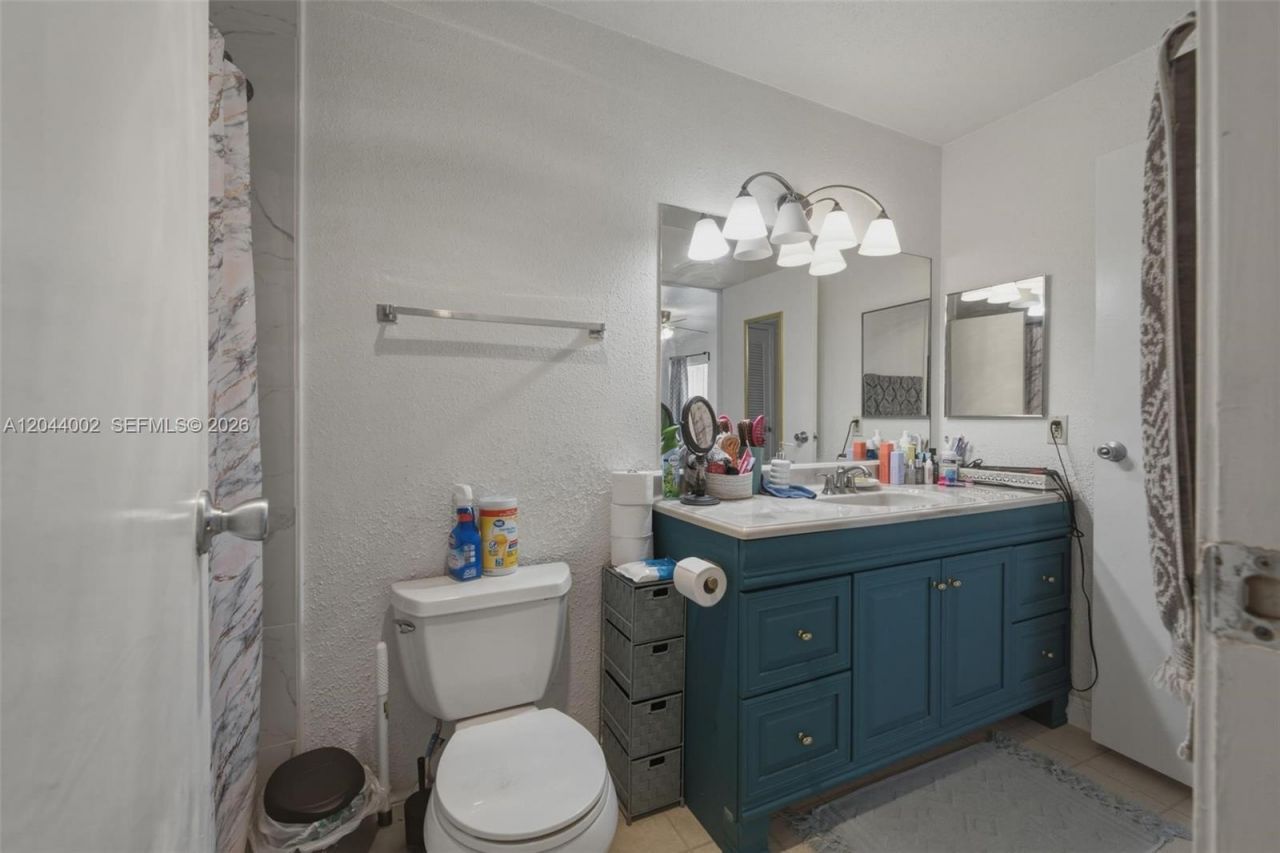 977 Riverside Dr, Unit 220, Coral Springs, FL 33071 Photo