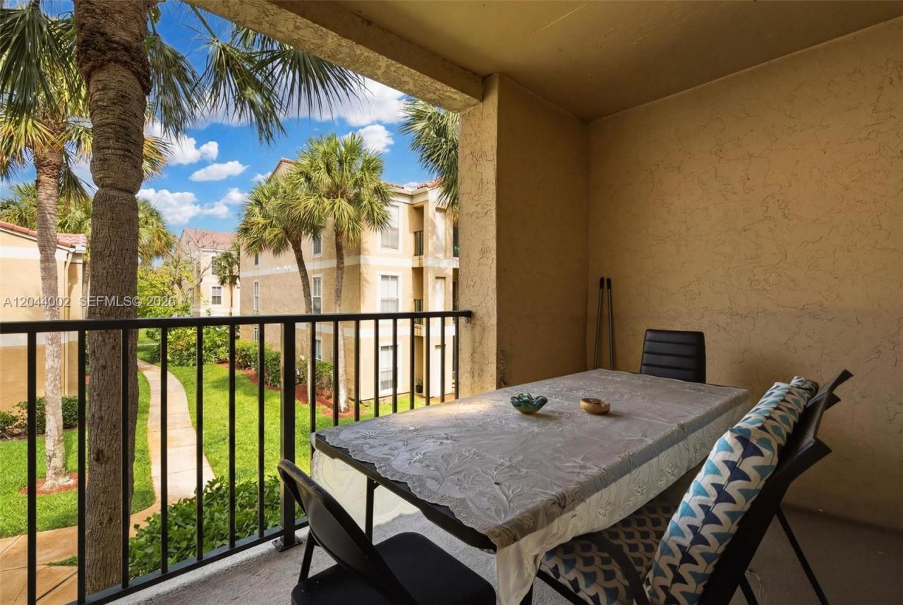 977 Riverside Dr, Unit 220, Coral Springs, FL 33071 Photo