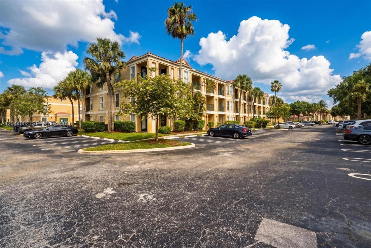 977 Riverside Dr, Unit 220, Coral Springs, FL 33071 Photo