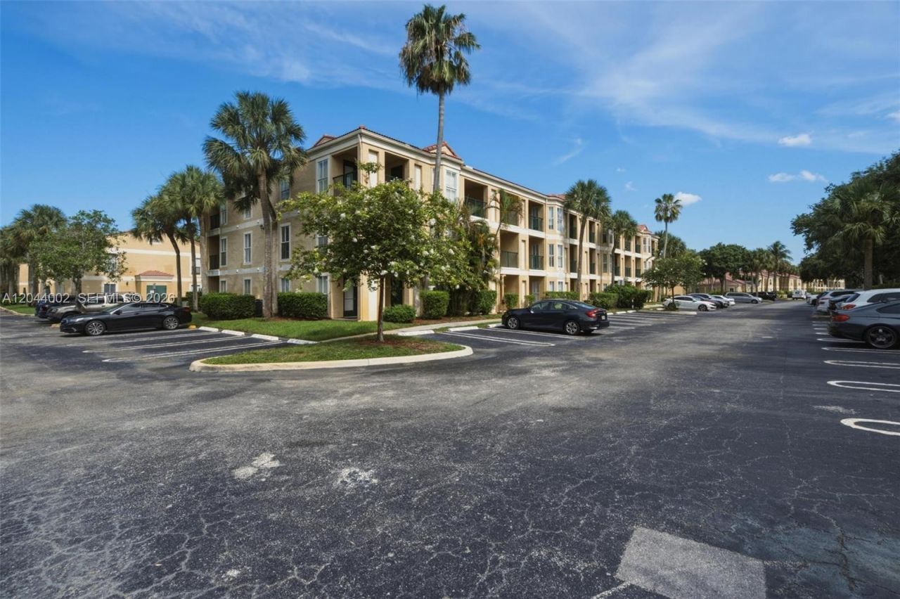 977 Riverside Dr, Unit 220, Coral Springs, FL 33071 Photo