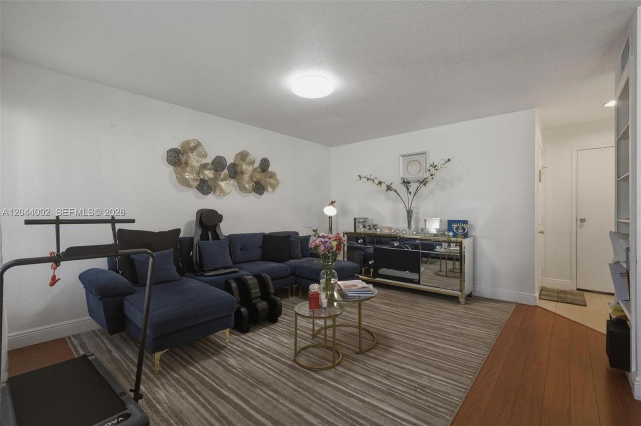 977 Riverside Dr, Unit 220, Coral Springs, FL 33071 Photo