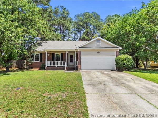 106 Stonesthrow Lane, Raeford, NC 28376