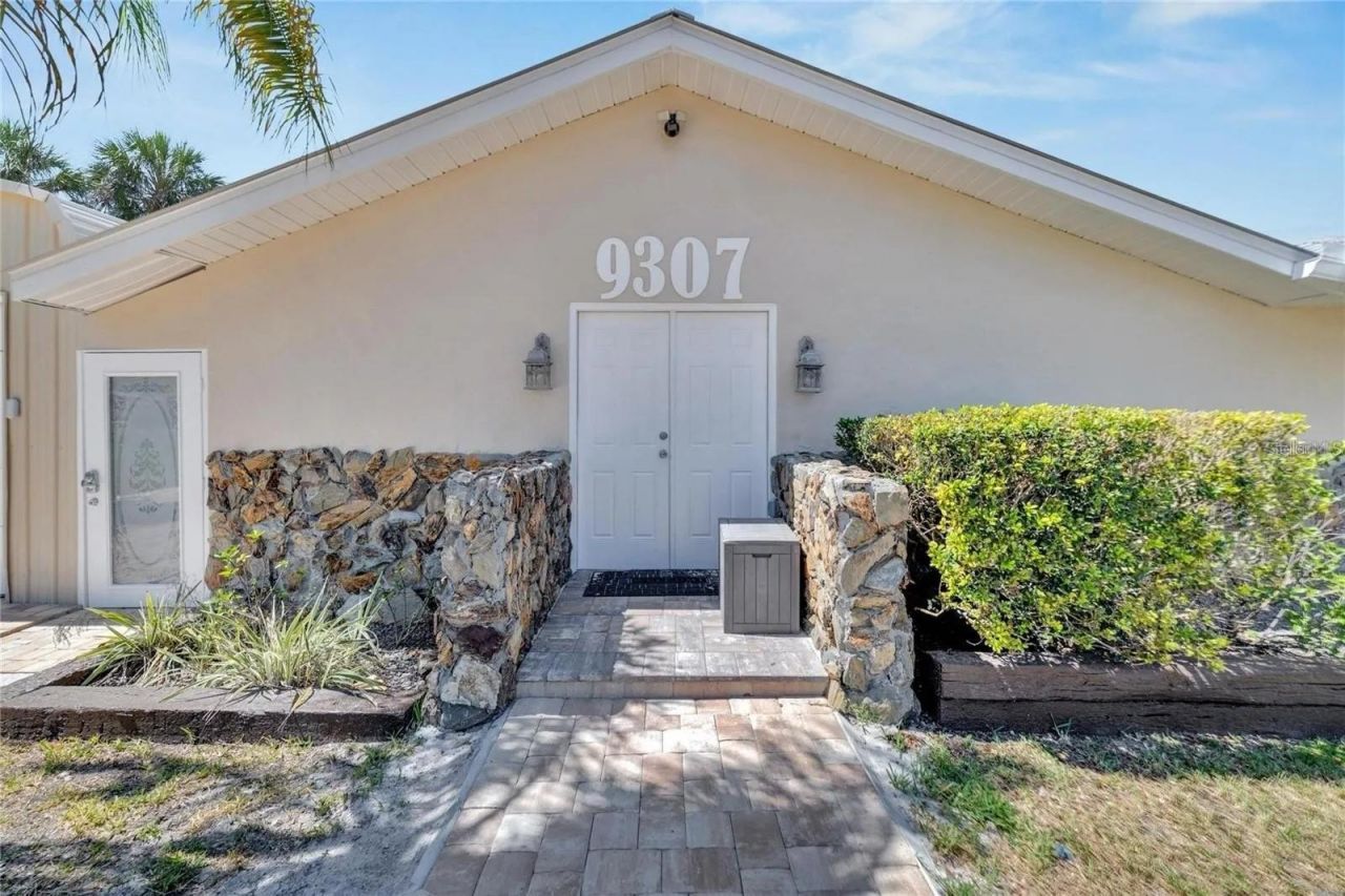 9307 River Cove Drive, Riverview, FL 33578 Photo